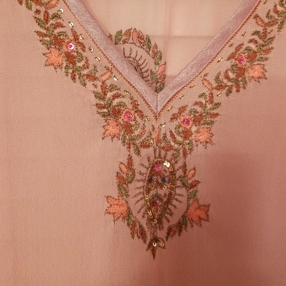 Sheer pink blouse with beading and applique size S - Picture 2 of 3